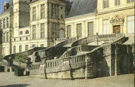fontainebleau9.jpg (62652 bytes)